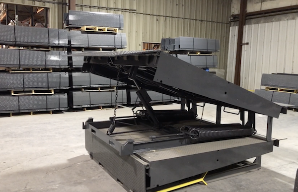 P2000 Series – Pioneer Dock Levelers